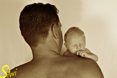 Oscar, 10 Tage jung, mit Papa.