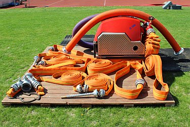 Vor dem Nachtpokallauf der Feuerwehr in Seelow