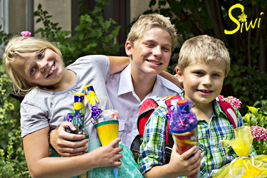 Auch die großen Geschwister freuen sich über eine Zuckertüte